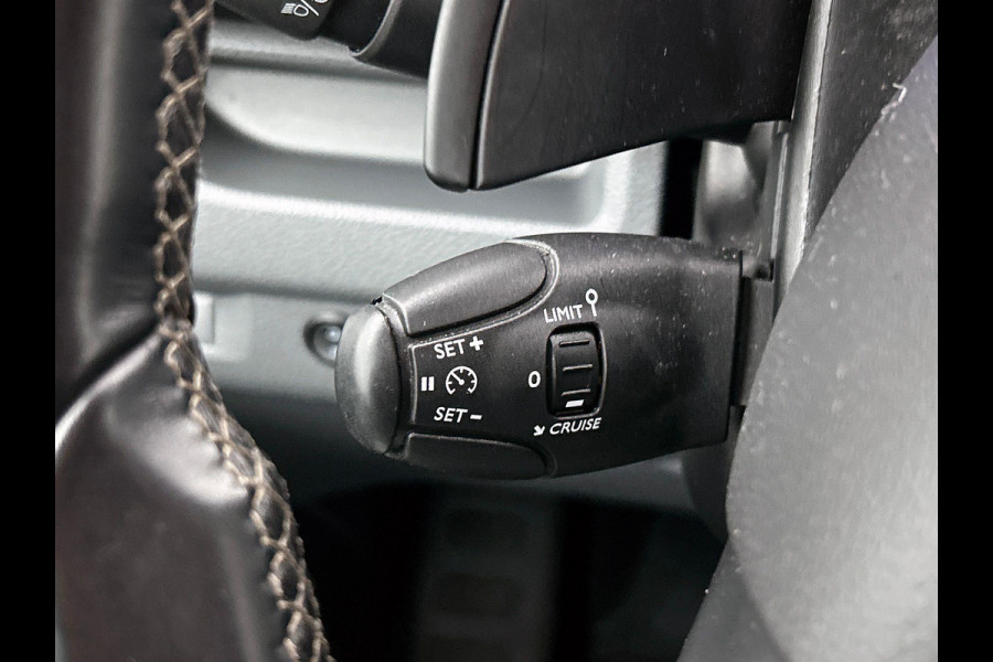 Opel Vivaro 2.0 CDTI L3H1 Dubbele Cabine Edition 6-zits Automaat Airco Navigatie Trekhaak