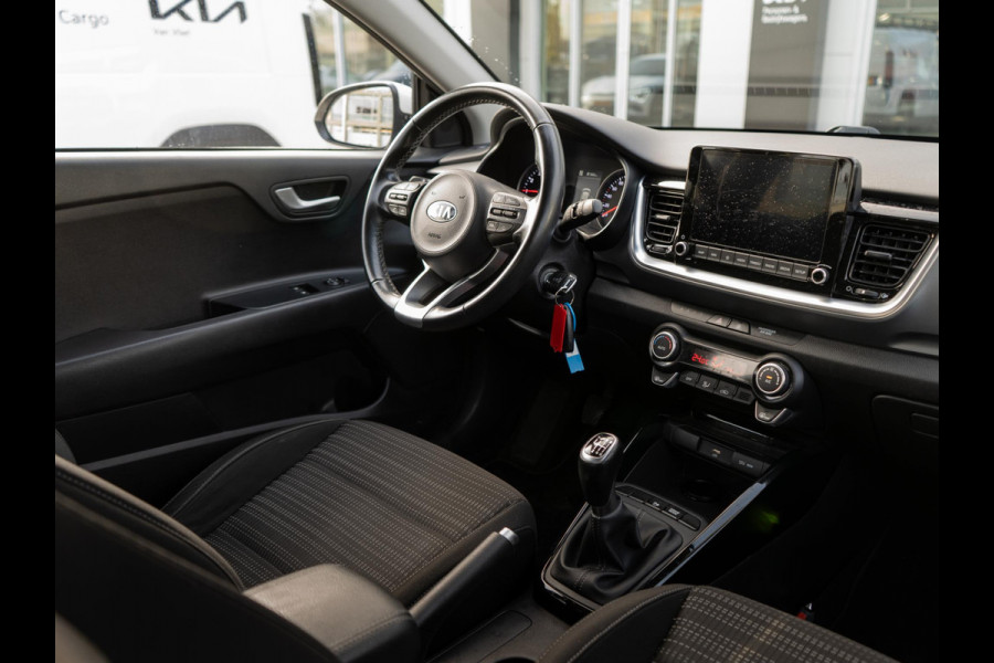 Kia Stonic 1.0 T-GDi MHEV DynamicLine Airco | Achteruitrijcamera | Navigatie via Apple/android auto |