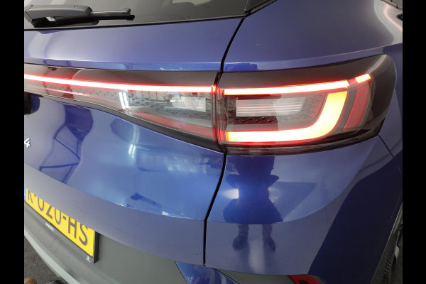 Volkswagen ID.4 First 77 kWh 204 pk | Navigatie | Warmtepomp | Trekhaak (wegklapbaar) | Parkeersensoren | Achteruitrijcamera | Stoelverwarming |SOH 88%