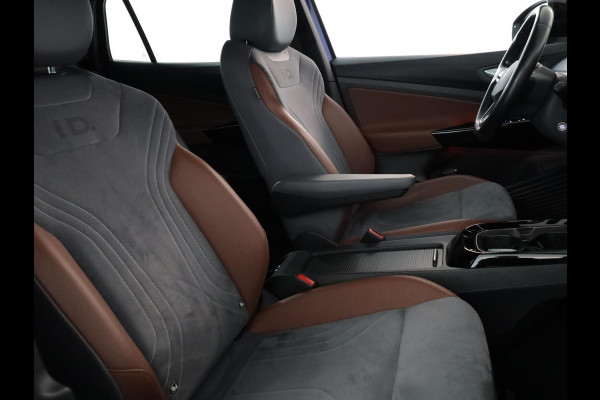 Volkswagen ID.4 First 77 kWh 204 pk | Navigatie | Warmtepomp | Trekhaak (wegklapbaar) | Parkeersensoren | Achteruitrijcamera | Stoelverwarming |SOH 88%