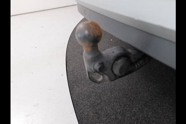 Volkswagen ID.4 First 77 kWh 204 pk | Navigatie | Warmtepomp | Trekhaak (wegklapbaar) | Parkeersensoren | Achteruitrijcamera | Stoelverwarming |SOH 88%