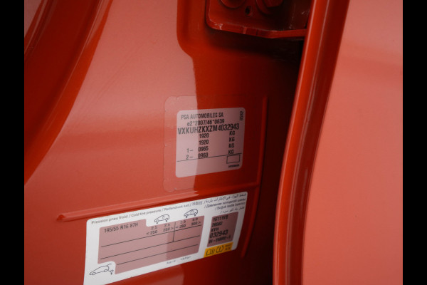 Opel CORSA-E Elegance 50 kWh [3-FASE] {SOH-90%} (INCL-BTW) Aut.*FULL-LED | DIGI-COCKPIT | LEATHER-MICROFIBRE | CARPLAY | CAMERA | ECC | KEYLESS | CRUISE | DAB | 16'' ALU*