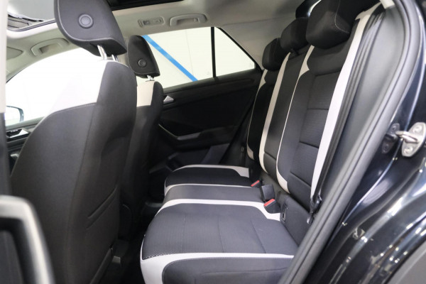 Volkswagen T-Roc 1.0 TSI Sport - N.A.P. Airco, Cruise, Navi, PDC.