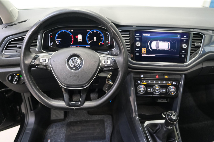 Volkswagen T-Roc 1.0 TSI Sport - N.A.P. Airco, Cruise, Navi, PDC.
