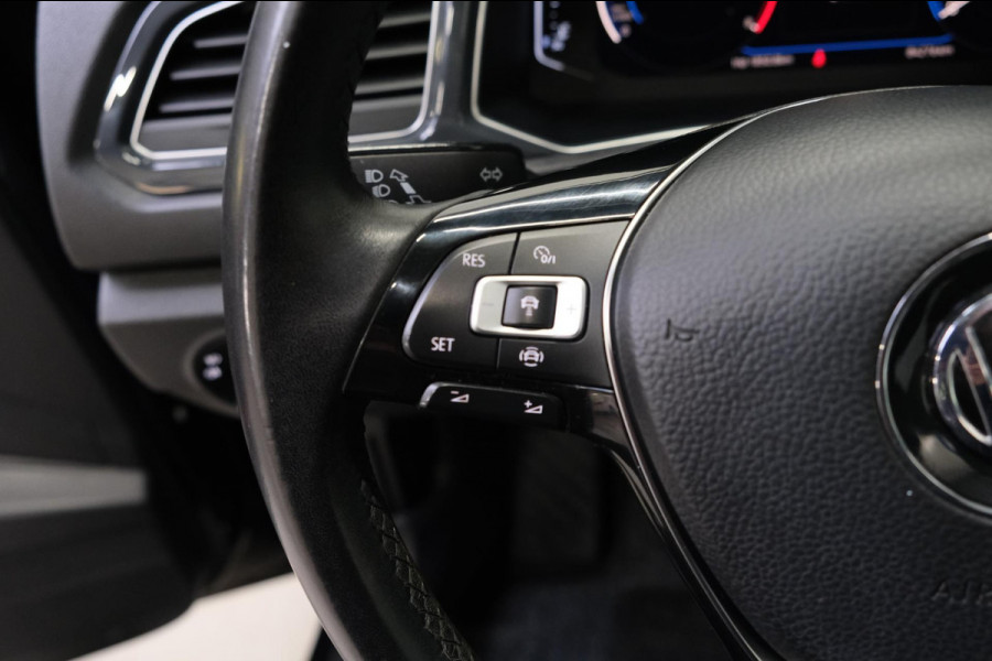 Volkswagen T-Roc 1.0 TSI Sport - N.A.P. Airco, Cruise, Navi, PDC.