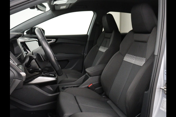 Audi Q4 e-tron 40 Launch edition Advanced 77 kWh | Stoelverwarming | Trekhaak | Adaptive cruise | Camera | Matrix LED | Navigatie | Carplay | Audi Sound | Parkeerhulp