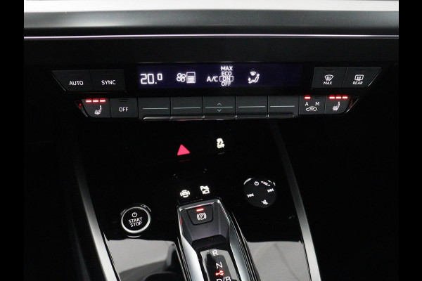 Audi Q4 e-tron 40 Launch edition Advanced 77 kWh | Stoelverwarming | Trekhaak | Adaptive cruise | Camera | Matrix LED | Navigatie | Carplay | Audi Sound | Parkeerhulp
