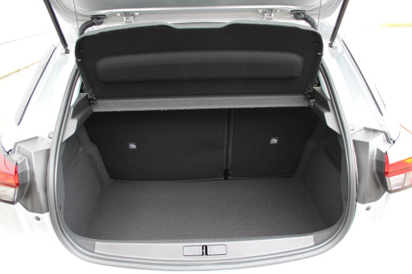 Opel CORSA-E Level 3 50 kWh | NAVIGATIE | CARPLAY | ACHTERUITRIJCAMERA |