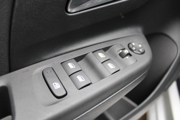 Opel CORSA-E Level 3 50 kWh | NAVIGATIE | CARPLAY | ACHTERUITRIJCAMERA |