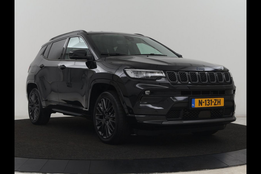 Jeep Compass 4xe 240 Plug-in Hybrid Electric S | Stoel & stuurverwarming | Trekhaak | Adaptive cruise | 360 Camera | Leder | Full LED | Carplay | 19'' | Keyless | Navigatie | PHEV