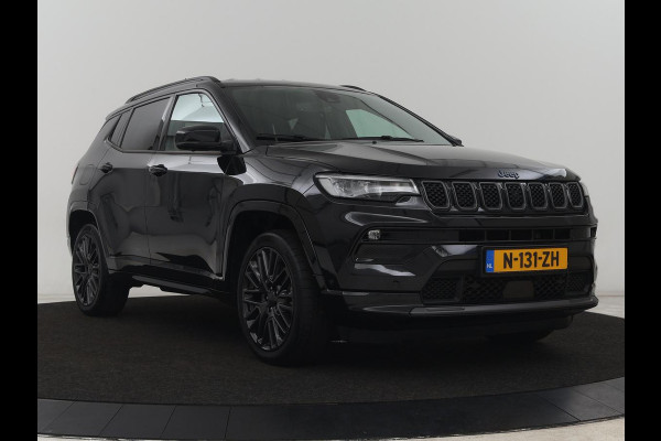 Jeep Compass 4xe 240 Plug-in Hybrid Electric S | Stoel & stuurverwarming | Trekhaak | Adaptive cruise | 360 Camera | Leder | Full LED | Carplay | 19'' | Keyless | Navigatie | PHEV