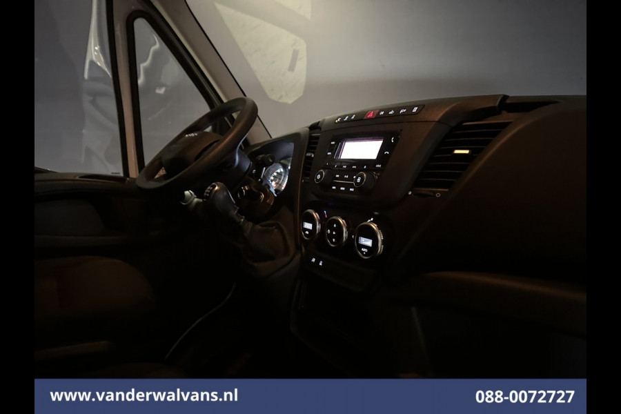 Iveco Daily 35S16 157pk L3H2 Euro6 Airco | 3500kg trekvermogen | Parkeersensoren Bijrijdersbank
