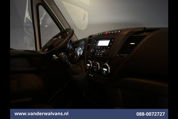 Iveco Daily 35S16 157pk L3H2 Euro6 Airco | 3500kg trekvermogen | Parkeersensoren Bijrijdersbank