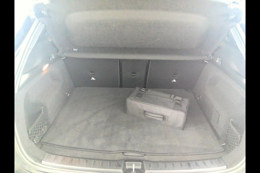 Mercedes-Benz EQA 250 Business Solution AMG 67 kWh Full Options | 42500 km!