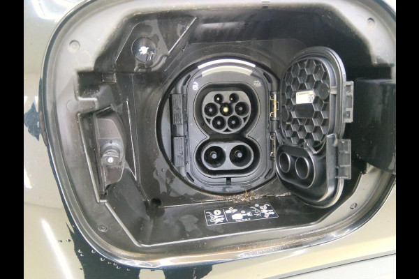 Mercedes-Benz EQA 250 Business Solution AMG 67 kWh Full Options | 42500 km!