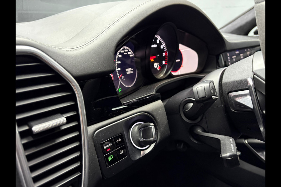 Porsche Cayenne 4.0 Turbo 4M Pano Burmester Stoelk