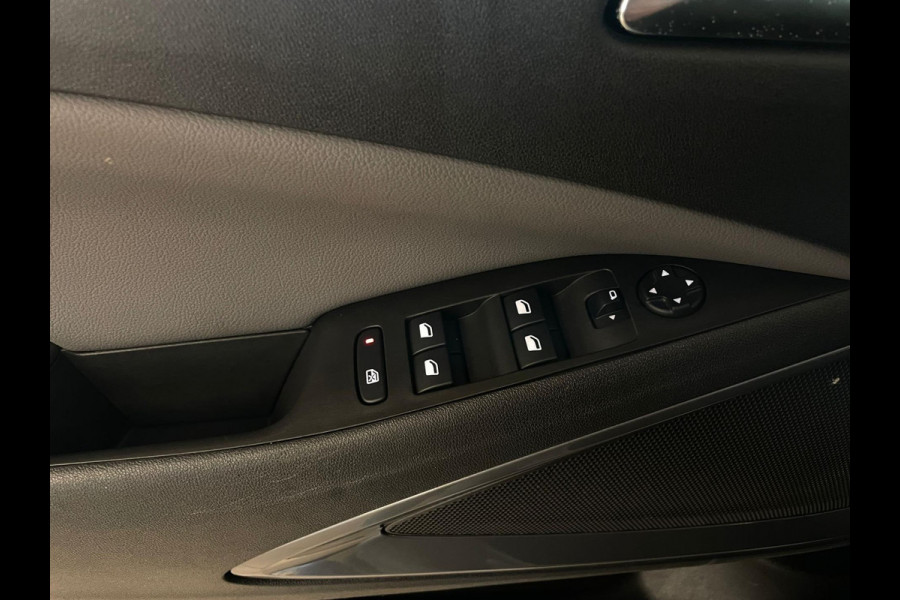 Opel Crossland X 1.2 Turbo Innovation AIRCO NAVI VIA APP CRUISE APPLE CARPLAY CENT VERG VELGEN ZWART DAK LAGE KM ZEER NETTE AUTO