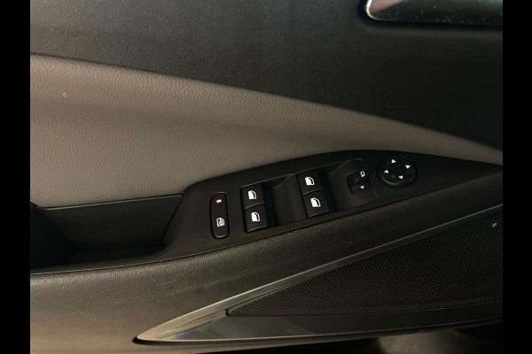 Opel Crossland X 1.2 Turbo Innovation AIRCO NAVI VIA APP CRUISE APPLE CARPLAY CENT VERG VELGEN ZWART DAK LAGE KM ZEER NETTE AUTO