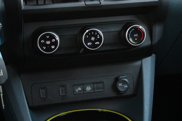 Fiat Grande Panda 1.2 Hybrid 110PK ICON | APPLE CARPLAY/ANDROID AUTO | CRUISE CONTROL | PARKEERSENSOREN ACHTER | LED KOPLAMPEN | LICHTMETALEN VELGEN 16" | DAB+ RADIO |