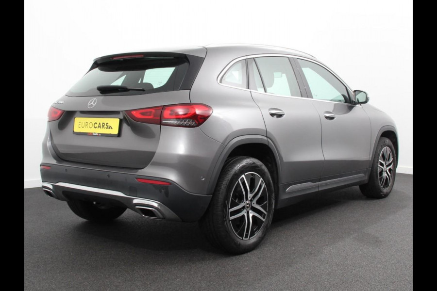 Mercedes-Benz GLA 200 Progressive | Climate control | Parkeersensoren | Apple carplay/ Andriod auto | Verwarmde voorstoelen | LED | Achteruitrijcamera | Adeptive cruise control