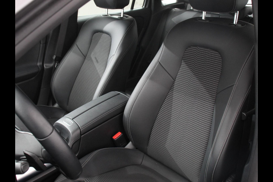 Mercedes-Benz GLA 200 Progressive | Climate control | Parkeersensoren | Apple carplay/ Andriod auto | Verwarmde voorstoelen | LED | Achteruitrijcamera | Adeptive cruise control