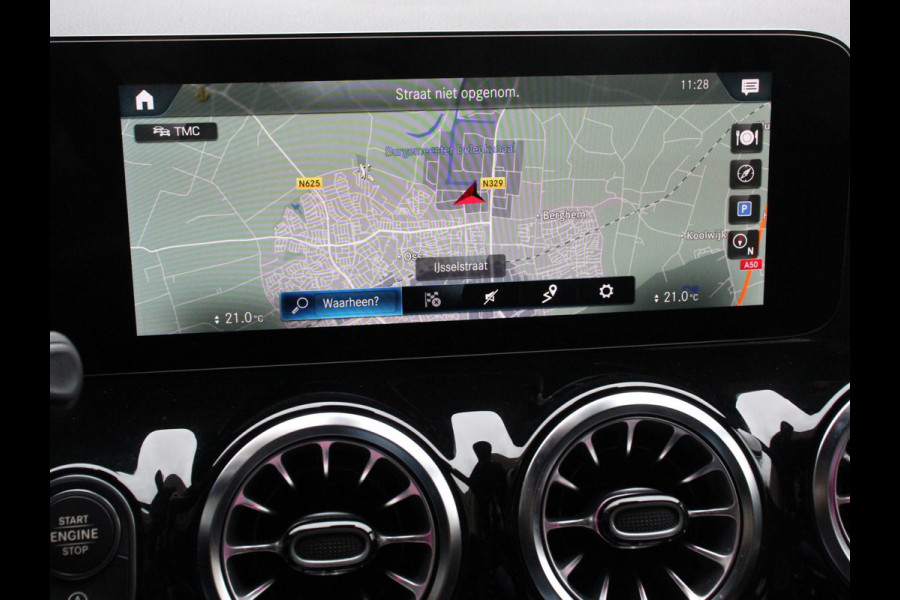 Mercedes-Benz GLA 200 Progressive | Climate control | Parkeersensoren | Apple carplay/ Andriod auto | Verwarmde voorstoelen | LED | Achteruitrijcamera | Adeptive cruise control