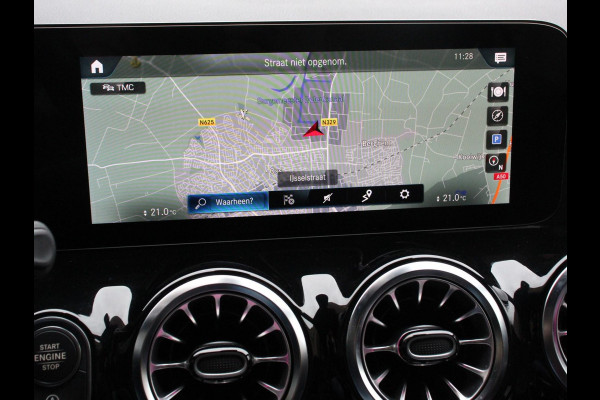 Mercedes-Benz GLA 200 Progressive | Climate control | Parkeersensoren | Apple carplay/ Andriod auto | Verwarmde voorstoelen | LED | Achteruitrijcamera | Adeptive cruise control