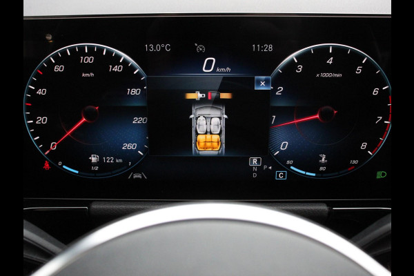 Mercedes-Benz GLA 200 Progressive | Climate control | Parkeersensoren | Apple carplay/ Andriod auto | Verwarmde voorstoelen | LED | Achteruitrijcamera | Adeptive cruise control