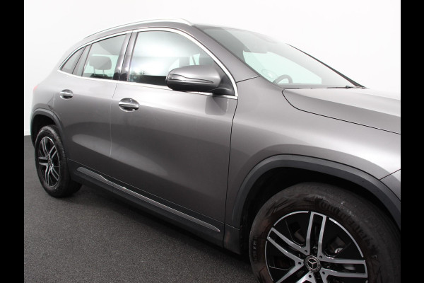 Mercedes-Benz GLA 200 Progressive | Climate control | Parkeersensoren | Apple carplay/ Andriod auto | Verwarmde voorstoelen | LED | Achteruitrijcamera | Adeptive cruise control