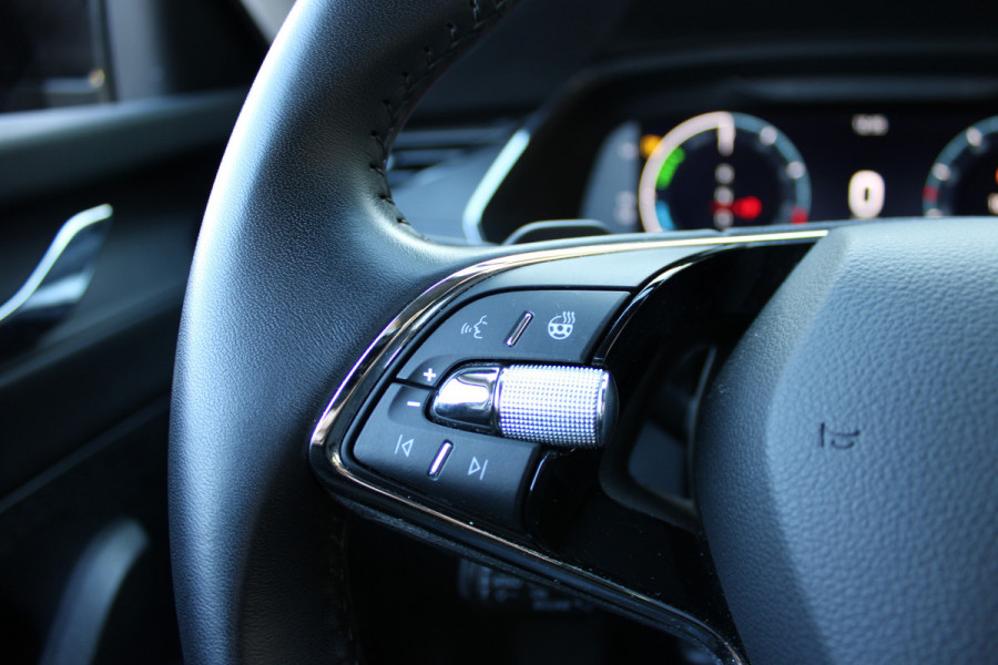 Škoda Octavia Combi TSI iV 204PK HYBRID PHEV AMBITION BUSINESS CAMERA/CARPLAY/NAVI