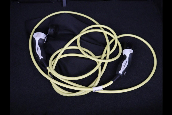 Volkswagen ID.3 Pro 58 kWh | Stoel & stuurverwarming | Sfeerverlichting | Carplay | Navigatie | Adaptive cruise | Parkeerhulp | Full LED