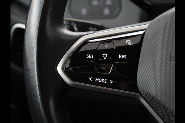 Volkswagen ID.3 Pro 58 kWh | Stoel & stuurverwarming | Sfeerverlichting | Carplay | Navigatie | Adaptive cruise | Parkeerhulp | Full LED