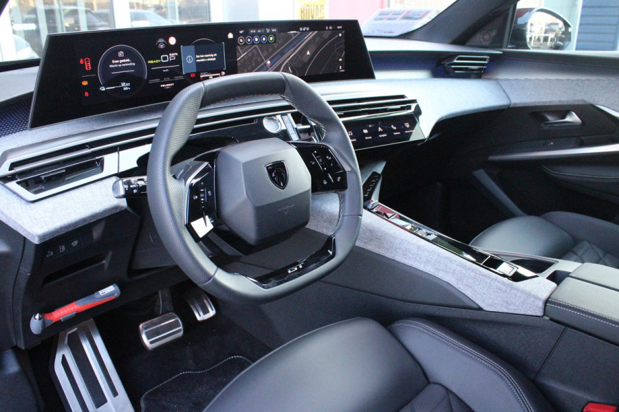 Peugeot 3008 1.6 plug-in Hybrid 195 GT **NIEUW** | NAPPA LEDEREN BEKLEDING DONKERGRIJS | PANORAMISCH SCHUIF/KANTEL DAK | FOCAL AUDIO SYSTEM | TREKHAAK MET AFNEEMBARE KOGEL | ELEKTRISCH BEDIENBARE VOORSTOELEN MET GEHEUGEN/MASSAGE FUNCTIE | STOEL VENTILATIE | STOEL/STUUR VERWARMING | NAVIGATIE | DRAADLOZE APPLE CARPLAY/ANDROID AUTO | FULL LED MATRIX KOPLAMPEN | 20" LICHTMETALEN VELGEN | ELEKTRISCH BEDIENBARE ACHTERKLEP | SFEER VERLICHTING | 360° CAMERA | DODEHOEK DETECTIE | KEYLESS ENTRY/START | 7,4KW ONBOARD CHARGER |