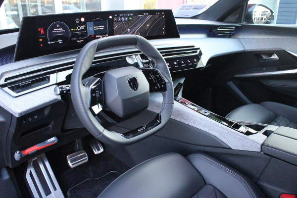 Peugeot 3008 1.6 plug-in Hybrid 195 GT **NIEUW** | NAPPA LEDEREN BEKLEDING DONKERGRIJS | PANORAMISCH SCHUIF/KANTEL DAK | FOCAL AUDIO SYSTEM | TREKHAAK MET AFNEEMBARE KOGEL | ELEKTRISCH BEDIENBARE VOORSTOELEN MET GEHEUGEN/MASSAGE FUNCTIE | STOEL VENTILATIE | STOEL/STUUR VERWARMING | NAVIGATIE | DRAADLOZE APPLE CARPLAY/ANDROID AUTO | FULL LED MATRIX KOPLAMPEN | 20" LICHTMETALEN VELGEN | ELEKTRISCH BEDIENBARE ACHTERKLEP | SFEER VERLICHTING | 360° CAMERA | DODEHOEK DETECTIE | KEYLESS ENTRY/START | 7,4KW ONBOARD CHARGER |