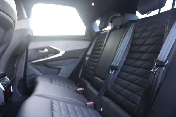 Peugeot 3008 1.6 plug-in Hybrid 195 GT **NIEUW** | NAPPA LEDEREN BEKLEDING DONKERGRIJS | PANORAMISCH SCHUIF/KANTEL DAK | FOCAL AUDIO SYSTEM | TREKHAAK MET AFNEEMBARE KOGEL | ELEKTRISCH BEDIENBARE VOORSTOELEN MET GEHEUGEN/MASSAGE FUNCTIE | STOEL VENTILATIE | STOEL/STUUR VERWARMING | NAVIGATIE | DRAADLOZE APPLE CARPLAY/ANDROID AUTO | FULL LED MATRIX KOPLAMPEN | 20" LICHTMETALEN VELGEN | ELEKTRISCH BEDIENBARE ACHTERKLEP | SFEER VERLICHTING | 360° CAMERA | DODEHOEK DETECTIE | KEYLESS ENTRY/START | 7,4KW ONBOARD CHARGER |
