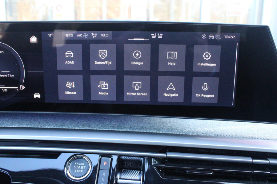 Peugeot 3008 1.6 plug-in Hybrid 195 GT **NIEUW** | NAPPA LEDEREN BEKLEDING DONKERGRIJS | PANORAMISCH SCHUIF/KANTEL DAK | FOCAL AUDIO SYSTEM | TREKHAAK MET AFNEEMBARE KOGEL | ELEKTRISCH BEDIENBARE VOORSTOELEN MET GEHEUGEN/MASSAGE FUNCTIE | STOEL VENTILATIE | STOEL/STUUR VERWARMING | NAVIGATIE | DRAADLOZE APPLE CARPLAY/ANDROID AUTO | FULL LED MATRIX KOPLAMPEN | 20" LICHTMETALEN VELGEN | ELEKTRISCH BEDIENBARE ACHTERKLEP | SFEER VERLICHTING | 360° CAMERA | DODEHOEK DETECTIE | KEYLESS ENTRY/START | 7,4KW ONBOARD CHARGER |