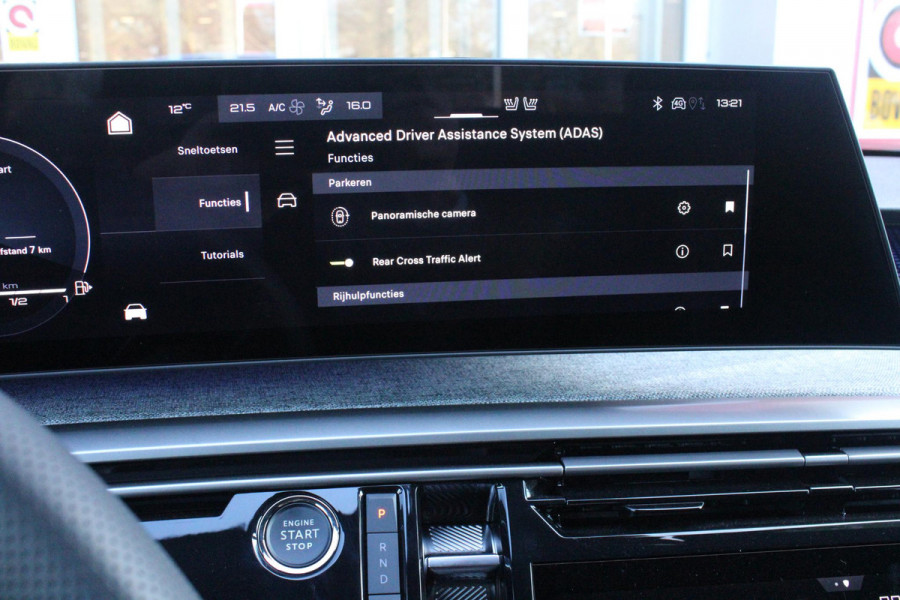 Peugeot 3008 1.6 plug-in Hybrid 195 GT **NIEUW** | NAPPA LEDEREN BEKLEDING DONKERGRIJS | PANORAMISCH SCHUIF/KANTEL DAK | FOCAL AUDIO SYSTEM | TREKHAAK MET AFNEEMBARE KOGEL | ELEKTRISCH BEDIENBARE VOORSTOELEN MET GEHEUGEN/MASSAGE FUNCTIE | STOEL VENTILATIE | STOEL/STUUR VERWARMING | NAVIGATIE | DRAADLOZE APPLE CARPLAY/ANDROID AUTO | FULL LED MATRIX KOPLAMPEN | 20" LICHTMETALEN VELGEN | ELEKTRISCH BEDIENBARE ACHTERKLEP | SFEER VERLICHTING | 360° CAMERA | DODEHOEK DETECTIE | KEYLESS ENTRY/START | 7,4KW ONBOARD CHARGER |