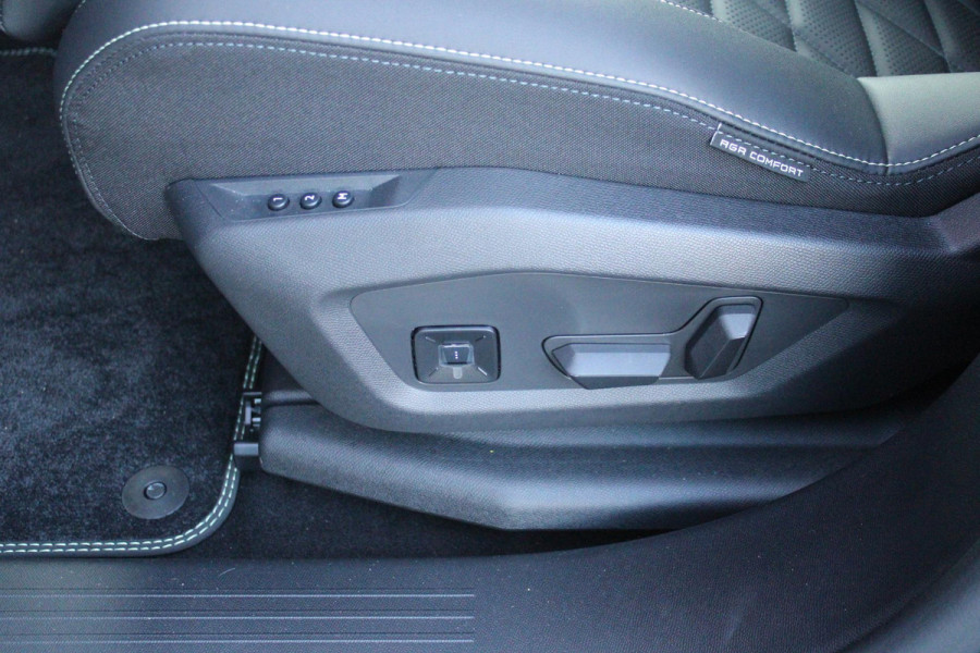 Peugeot 3008 1.6 plug-in Hybrid 195 GT **NIEUW** | NAPPA LEDEREN BEKLEDING DONKERGRIJS | PANORAMISCH SCHUIF/KANTEL DAK | FOCAL AUDIO SYSTEM | TREKHAAK MET AFNEEMBARE KOGEL | ELEKTRISCH BEDIENBARE VOORSTOELEN MET GEHEUGEN/MASSAGE FUNCTIE | STOEL VENTILATIE | STOEL/STUUR VERWARMING | NAVIGATIE | DRAADLOZE APPLE CARPLAY/ANDROID AUTO | FULL LED MATRIX KOPLAMPEN | 20" LICHTMETALEN VELGEN | ELEKTRISCH BEDIENBARE ACHTERKLEP | SFEER VERLICHTING | 360° CAMERA | DODEHOEK DETECTIE | KEYLESS ENTRY/START | 7,4KW ONBOARD CHARGER |