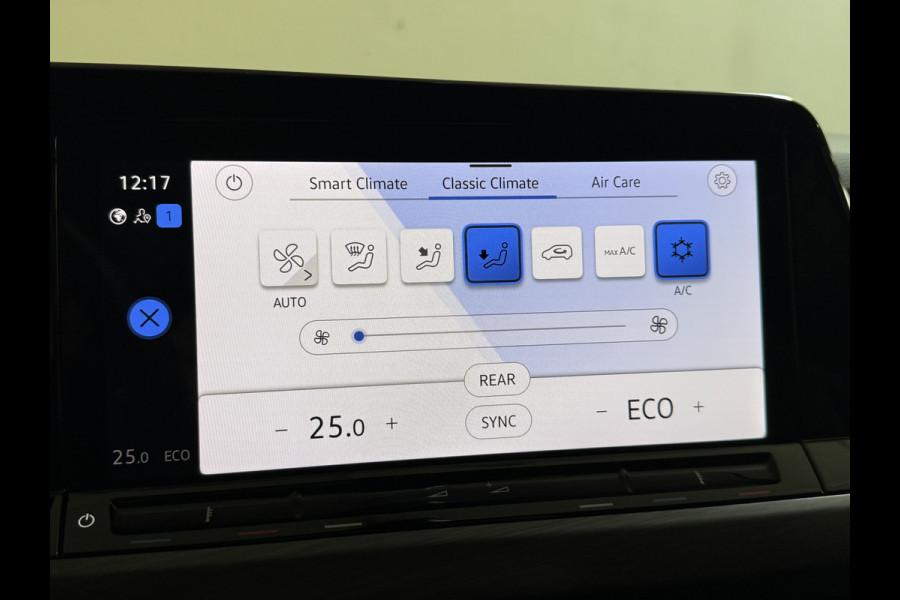 Volkswagen Golf 1.4 eHybrid 204PK DSG STYLE CAMERA/CARPLAY/SFEERVERL.****