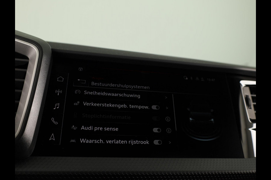 Audi A1 Sportback Advanced edition 25 TFSI 95 PK | Buitenspiegels elektrisch inklapbaar | Apple carplay | Dak in contrastkleur | 17'' lm velgen |