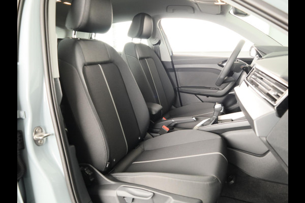 Audi A1 Sportback Advanced edition 25 TFSI 95 PK | Buitenspiegels elektrisch inklapbaar | Apple carplay | Dak in contrastkleur | 17'' lm velgen |