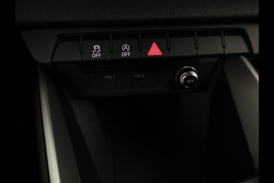 Audi A1 Sportback Advanced edition 25 TFSI 95 PK | Buitenspiegels elektrisch inklapbaar | Apple carplay | Dak in contrastkleur | 17'' lm velgen |