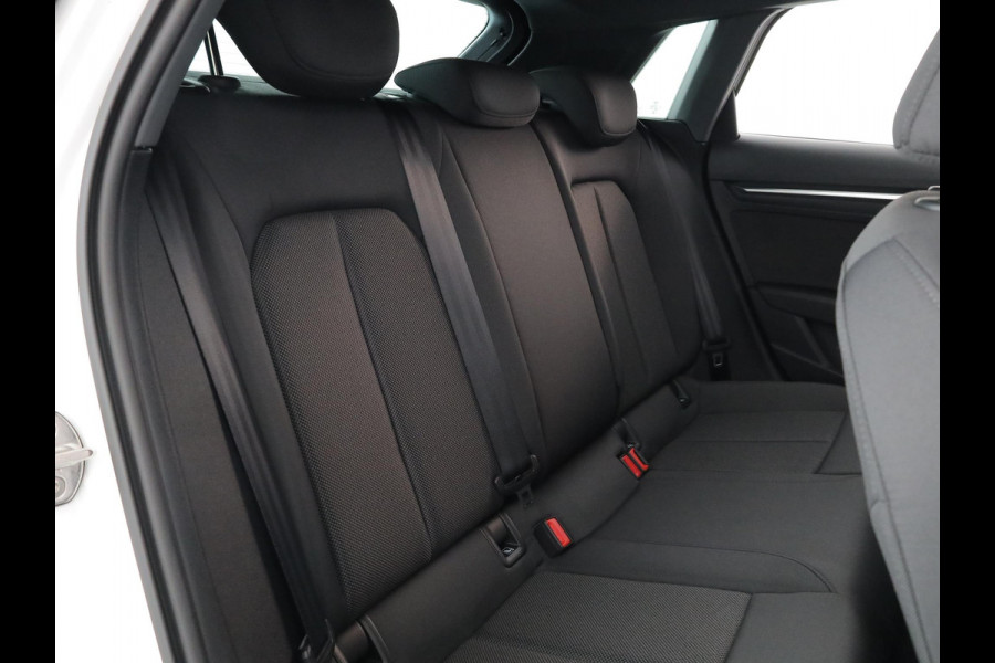 Audi A3 Sportback 30 TFSI Pro Line 110 pk S-tronic | Verlengde garantie | Navigatie via App | Parkeersensoren (Park assist) | LED koplampen |