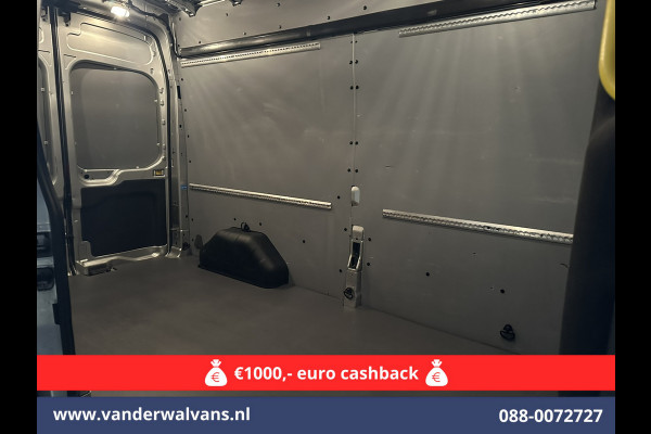 Ford Transit 2.0 TDCI 170pk L3H3 Euro6 Airco | Navigatie | 2500kg Trekhaak | Cruisecontrol Verwarmde voorruit, Parkeersensoren, Bijrijdersbank