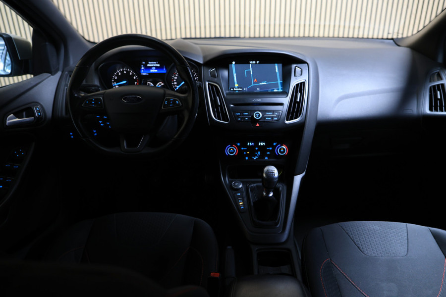 Ford FOCUS Wagon 1.5 ST-Line NAP TRKHK NAVI CAMERA CLIMA PDC PARKAst '18