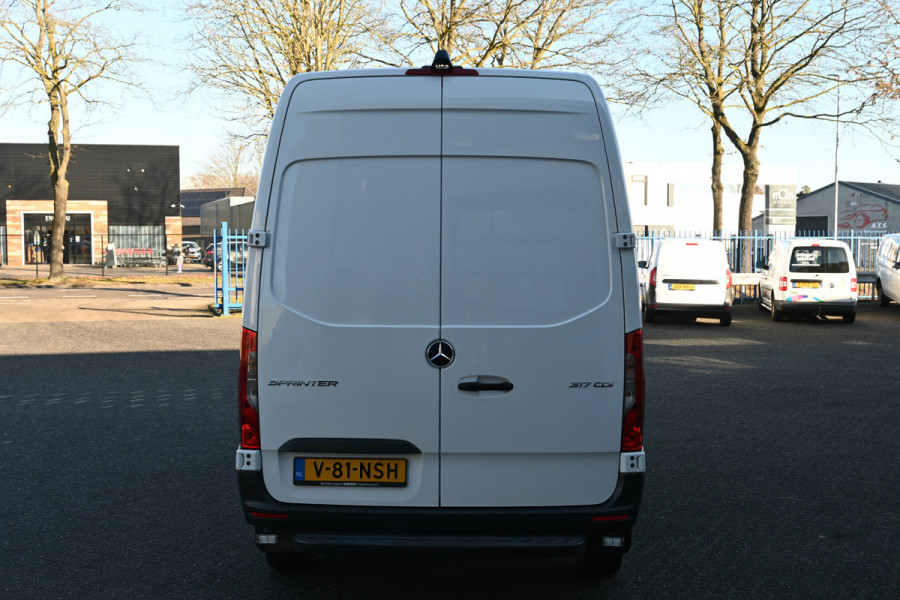 Mercedes-Benz Sprinter 317 CDI L2H2 Werkplaats inrichting, Geveerde stoel, Standkachel