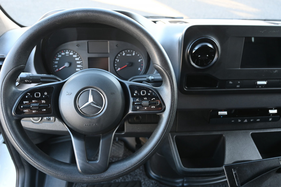 Mercedes-Benz Sprinter 317 CDI L2H2 Werkplaats inrichting, Geveerde stoel, Standkachel