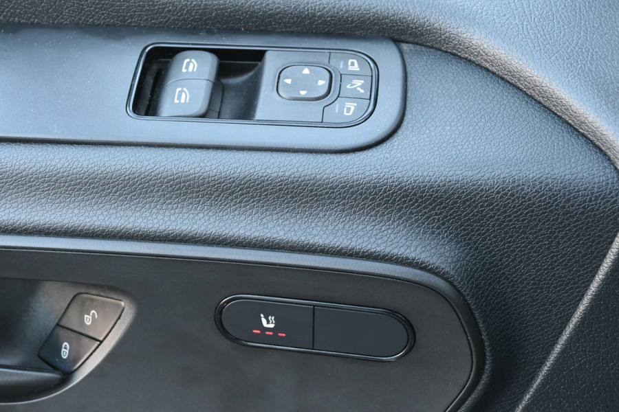 Mercedes-Benz Sprinter 317 CDI L2H2 Werkplaats inrichting, Geveerde stoel, Standkachel