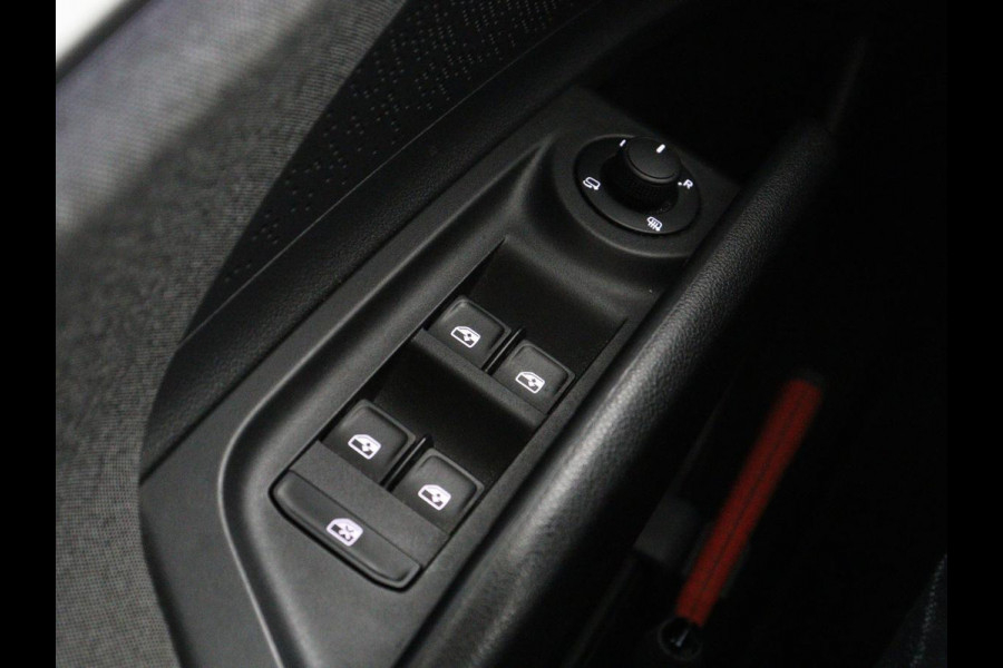 Škoda ENYAQ iV 60 | Stoelverwarming | Matrix LED | Camera | Keyless | Stuurverwarming | Carplay | 20'' | Half leder | Navigatie | Chroom Pack | Digital Cockpit | Cruise control | Climate control