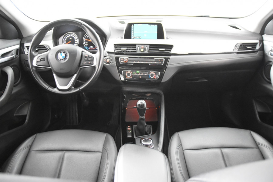 BMW X2 sDrive18i Sport *Leer*Navi*Trekhaak*Park assist*
